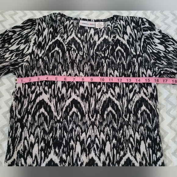 Carol Reed Small Blouse - Picture 3 of 5